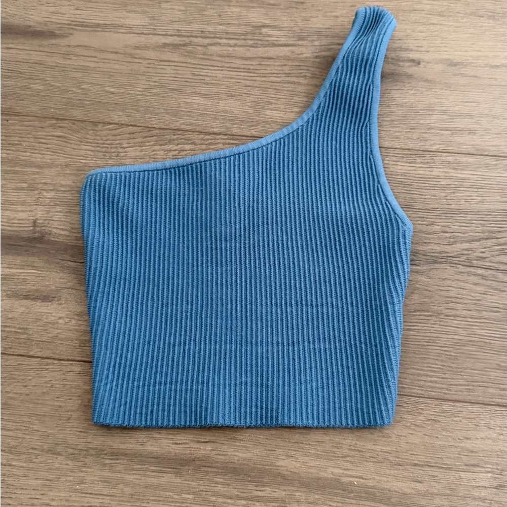Aritzia One-Shoulder Sculpt Knit Cropped Top